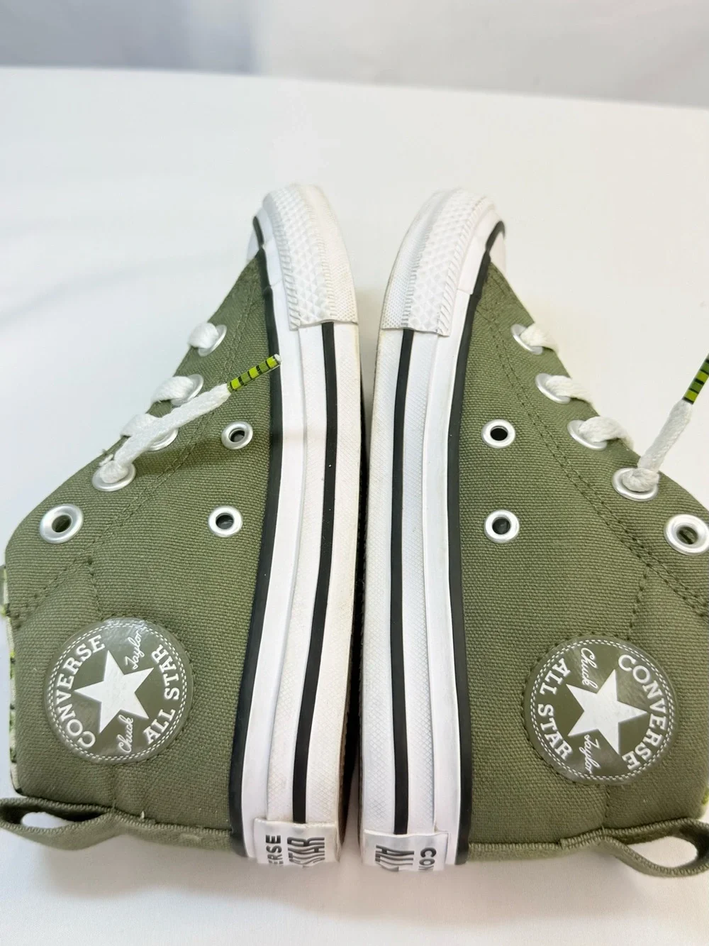 Converse Kids' Size 11 All Star Street Snake Lined High-Top Sneakers EUC